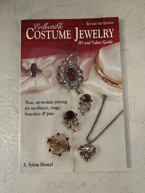 Collectible Costume Jewelry ID & Value Guide